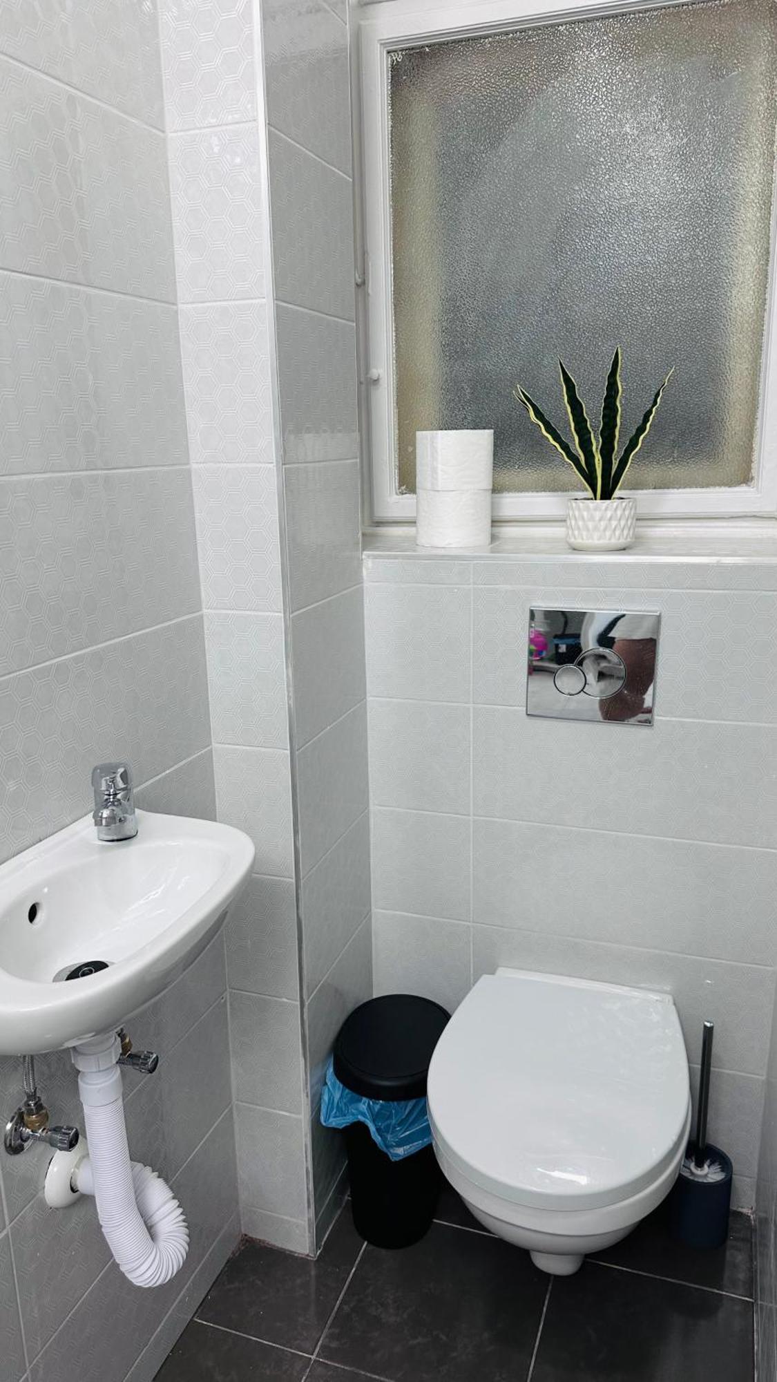 Ulloi-0 - 5min To Corvin Negyed, Aldi Homestay *